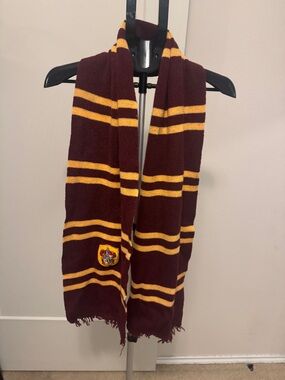 Warner Bros. Burgundy & Gold Harry Potter House Scarf